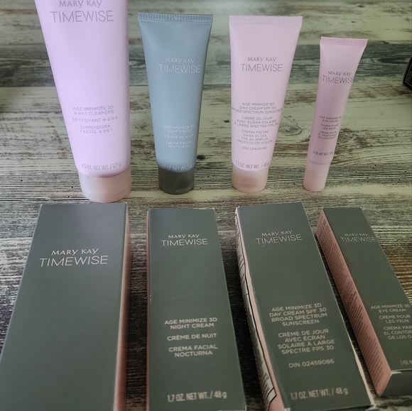 Mary Kay Bundle - Picture 4 of 5